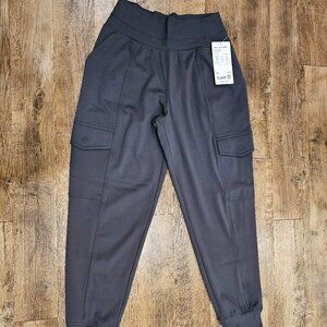 Athleta Venice High Rise Cargo Jogger - Size XSmall - NWT - Color Black Sand
